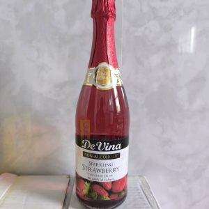 DeVina Sparkling Strawberry Flavored Drink
